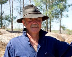 dadandsonworld:   dadluvr: Aussie Farmer Aren’t you a handsome man! Thanks for the submission!  