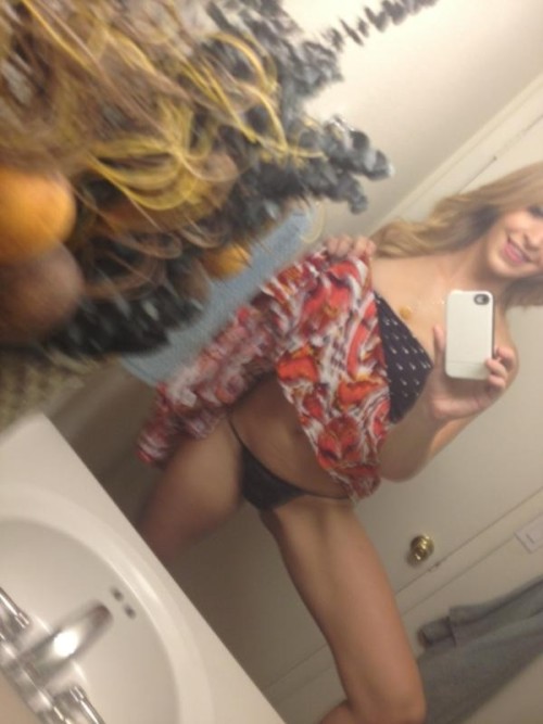 gingerbanks: Reblog if knowing what panties I have on underneath, makes you excited ;)