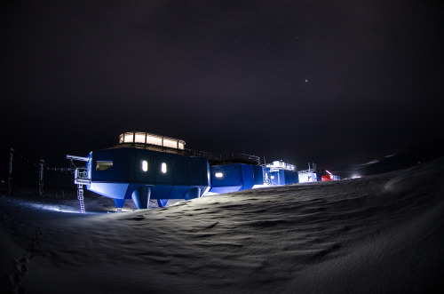 103daysofdarkness:HALLEY A few photos from around the base in the last few days…cold, dark and win