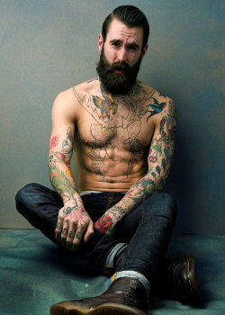 voyeurhaus:  a-multi-talented-homo:  always reblog  Ricki Hall