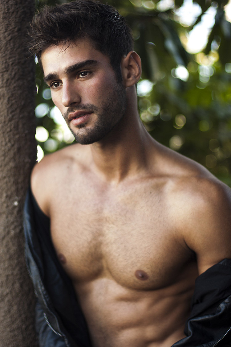handsomemales:  ricardo baldin by sonny tong