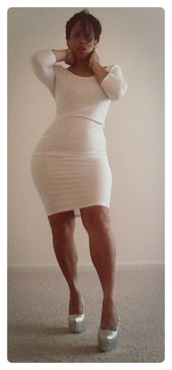 nitaselfie:  #Curves #thick #selfie  porn pictures