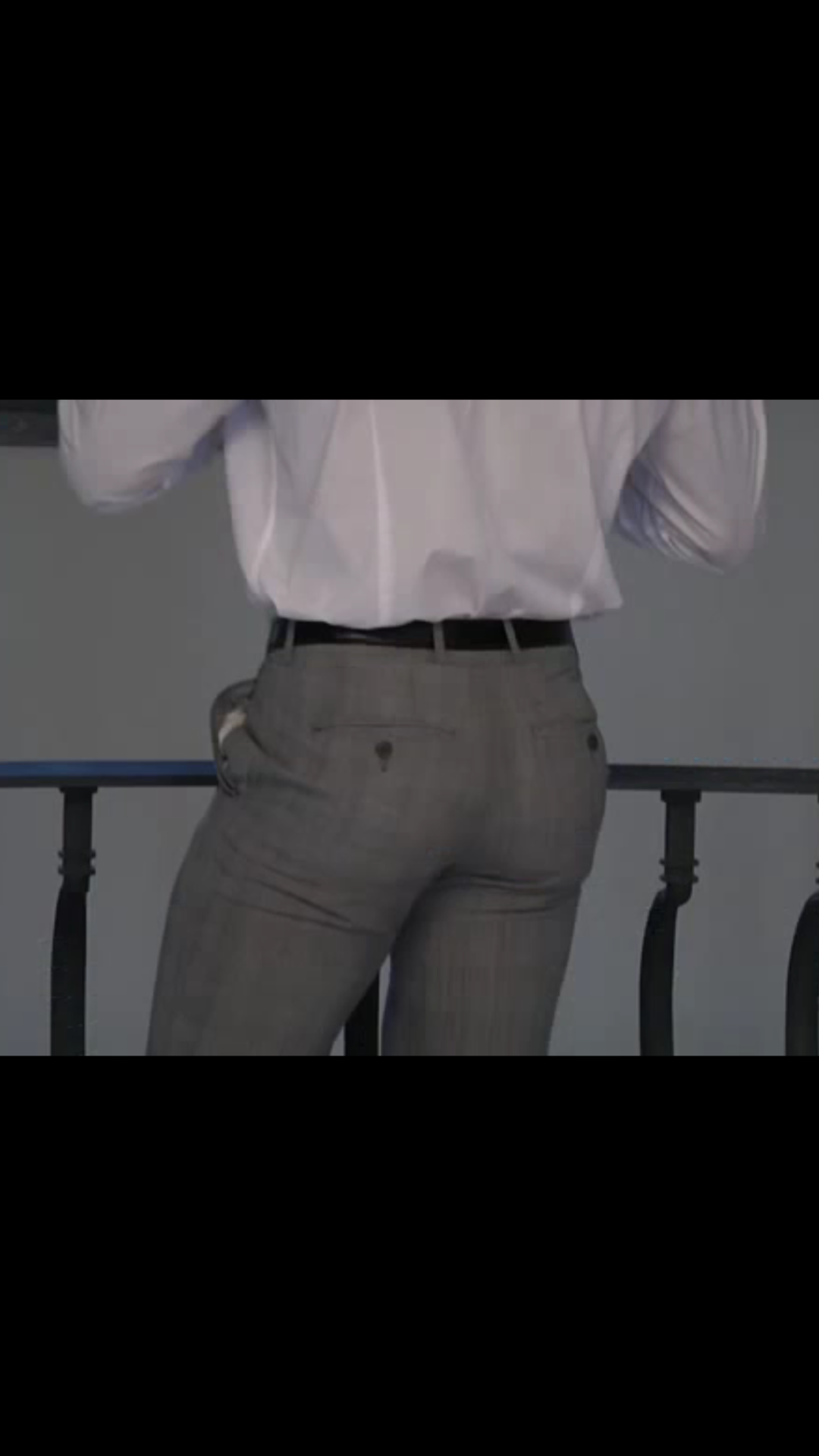 straightmanaddiction:  Now THIS is how you fill out a pair of suit pants.  #suits