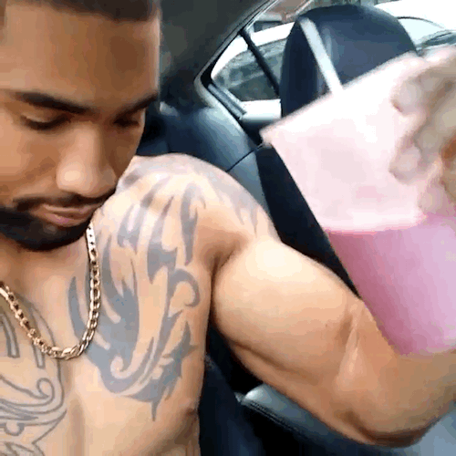 g-hill-spot:  👉👉👉FOLLOW: @g-hill-spot 💦💦 NEW BLOG BUT THE CONTENT ON MR. HILL’s SEXINESS IS ENDLESS👅😍💦💦