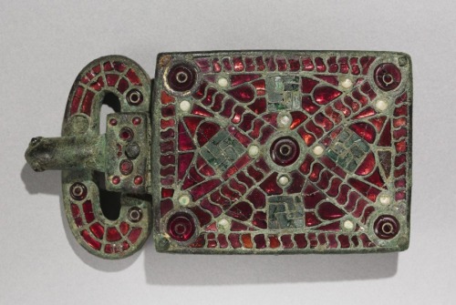 cma-medieval-art:Belt Buckle, c. 525-560, Cleveland Museum of Art: Medieval ArtThe art of the Europe