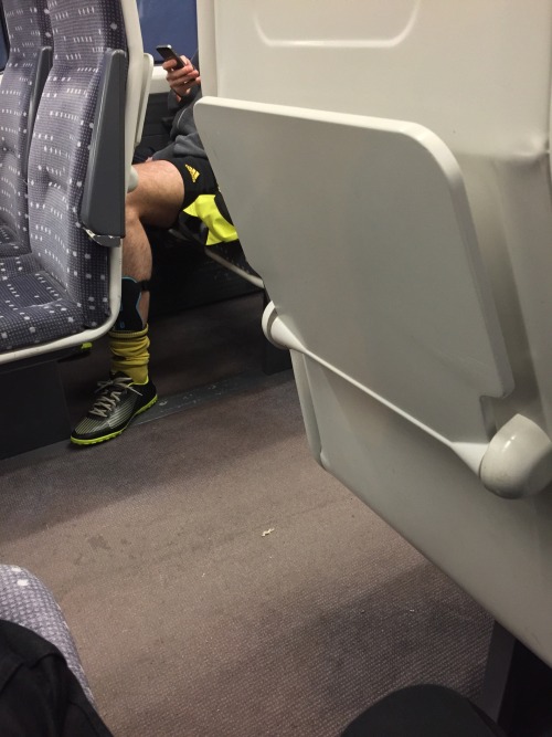 iluvsox:  boyzboyzboyz22:  Soccer socked guy on the train. 💗💗  Mmm got a big thing for yellow footy socks atm!! 😍👅🔥🔥 
