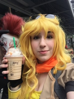 theseegirl:  Yang facing off against villains