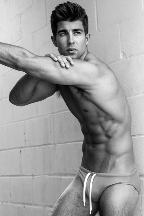 handsomemales:  drew hudson by gregory vaughan