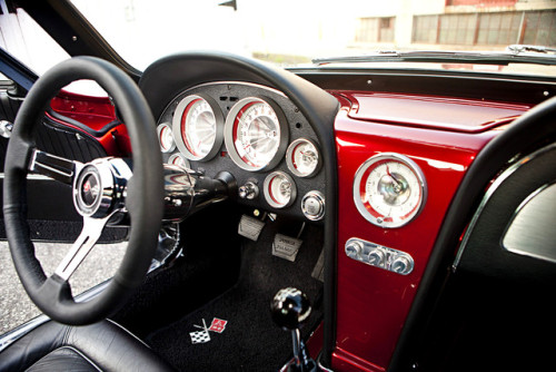 hotrodzandpinups:  utwo:  ‘63 Chevrolet Corvette Split Window Pro Street© John Machaqueiro	  HRP