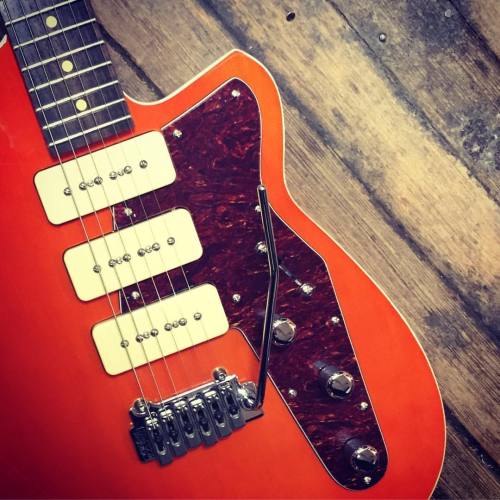 Reverend Jetstream 390 in Rock Orange#reverendguitars #reverend #jetstream390 #jetstream #p90 #wil