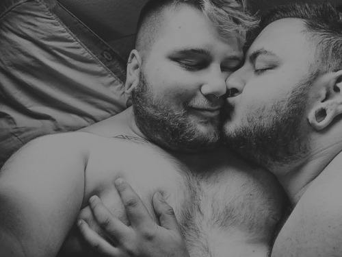 baeconcub:  Cuddly morning in bed with my best friend are so amazing. @baeconbear