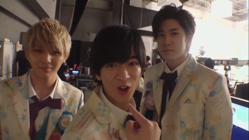 Hey! Say! 7 + Arioka DaikiAdorbs <3 bbys are so cute.Rewatching Kimi Attraction Making, surely ma