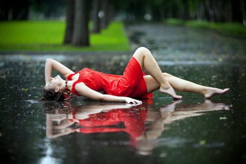 erotic-secrets: Making love in the summer rain…