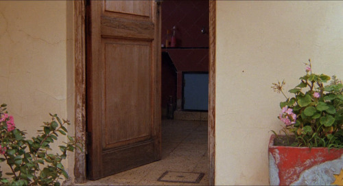 La Ciénaga (2001)Directed by Lucrecia MartelCinematography by Hugo Colace“Mercedes alwa