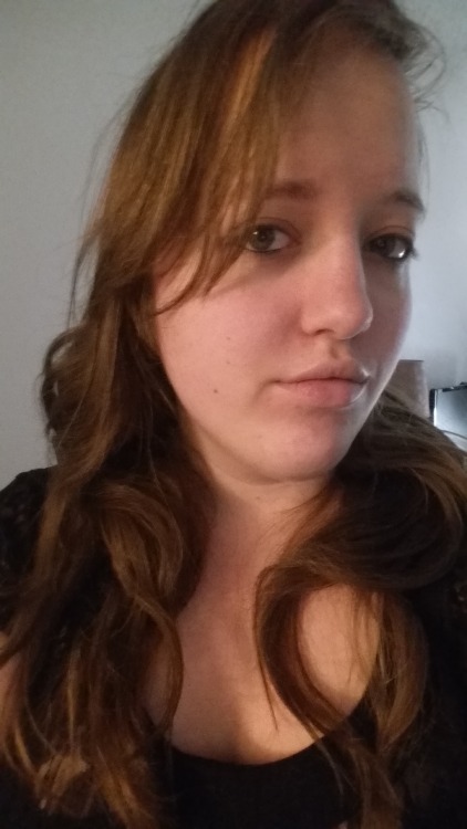 cornbeefroast:  I was tagged for 6 selfie spiel by… a lot of people hold on. @whalebonerunes, @elfgirl931, @elegantnanners, and @azuremosquito…I think that’s everyone xD Lot less lipstick this year…. probably because I slept in a lot more :P I