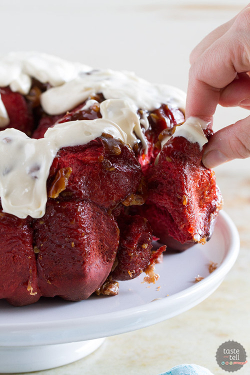 XXX foodffs:  Red Velvet Pull Apart Bread Really photo