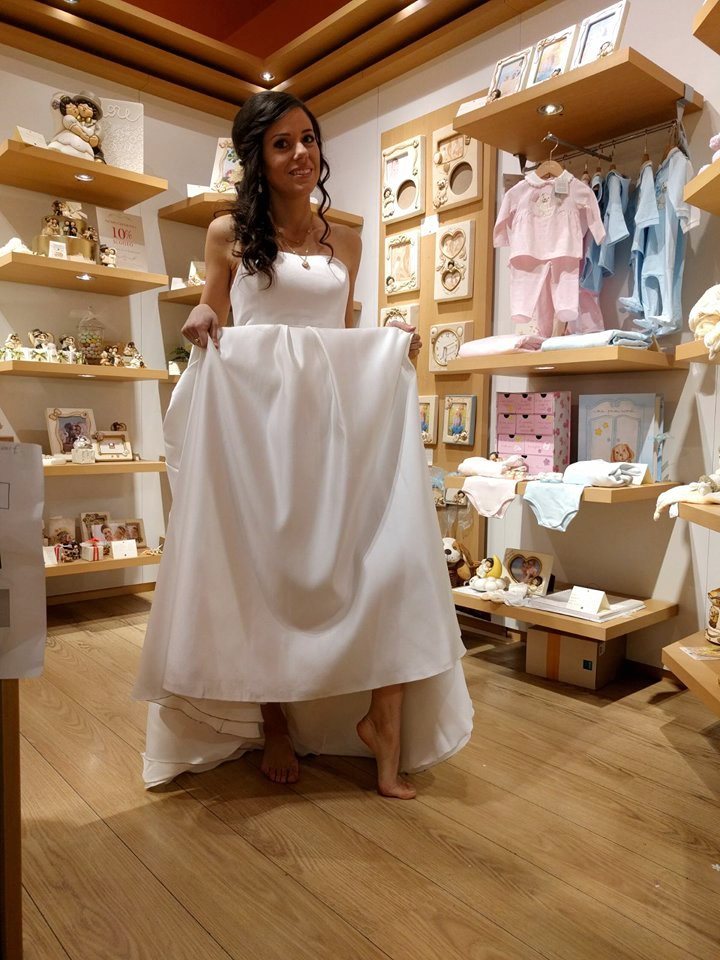Our supermodel SWAINS posed for a company which makes bridal dresses.. she had to