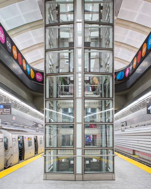 Inside the newly opened Second Avenue subway. : @ty_iv for @NYCgo ❤️ #seeyourcity #nycgo #nycgophoto