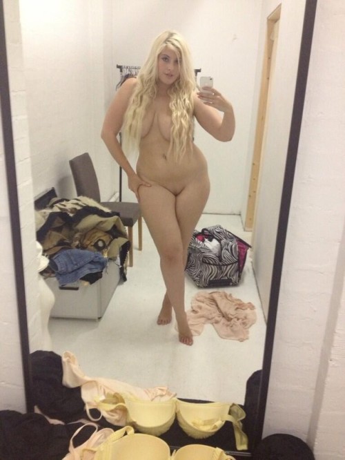 amorous-old-pic: First name: StephaniePics: 44Online now: Yes.Looking for: Men/WomenLink to profile: