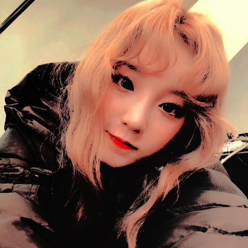 YUQI / GIDLE─   ♡─   ♡▸DO NOT RE EDIT