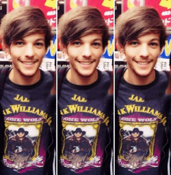  Louis out in Tokyo today - 2.11.13. 