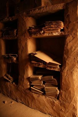 unexplained-events:  kaleidoscopic—vision:  unexplained-events:  The Lost Desert Libraries of Chinguetti Chinguetti is probably the last place on Earth you would look for a library of rare books, but there are about 6,000 intact (for the most part)