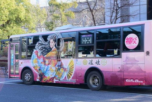 Unlike the Oumi Samurai Warriors/Sengoku Musou special tour course taxis, the Gifu City’s samurai bu