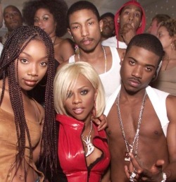 yungwifey:   hiphopclassicks:  Brandy x Pharrell