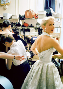 vintagegal:  Backstage at the 1954 Pierre