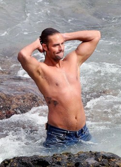 celebpits:  Josh Holloway