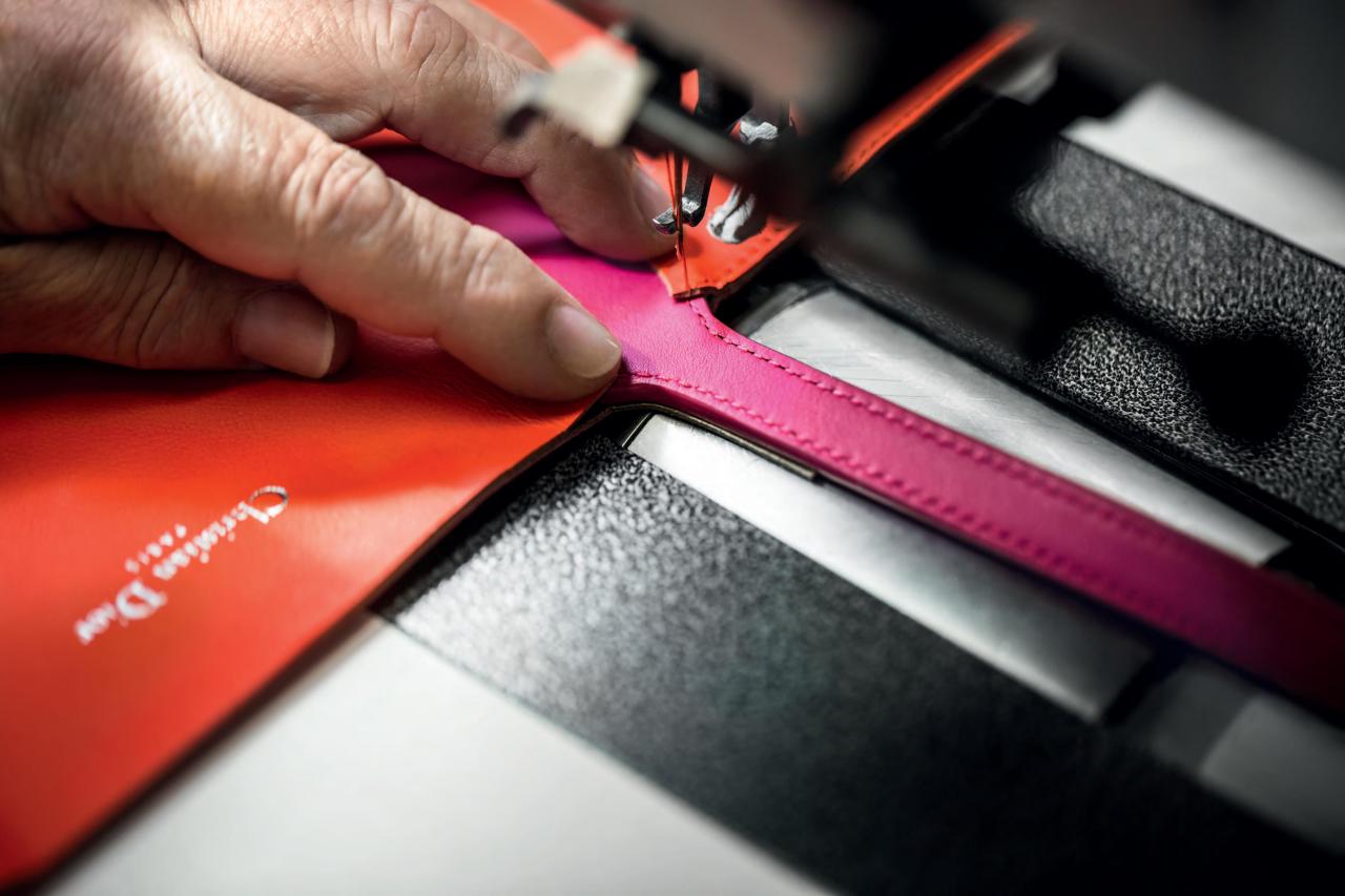 bergdorfgoodman:  Making of the Dior Addict handbag The new Christian Dior handbag