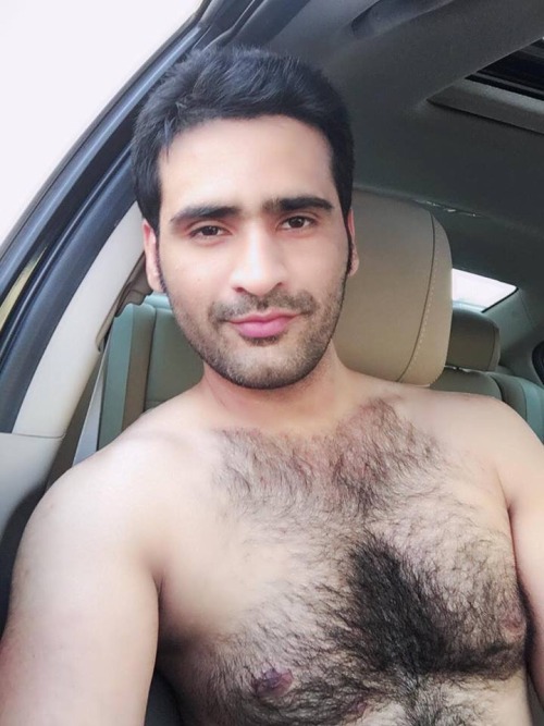 haurukoh:  Fans submission: Pakistani in Dubai who I will be meeting soon. I will give out the contact once I had him. Lol.  Sexy and a nice hairy chest - WOOF