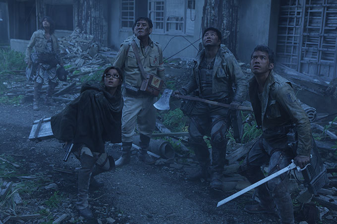 New screenshots from the Shingeki no Kyojin live action films!Part 1 / Part 2