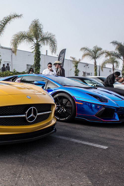 atlasofvanity:  SLS AMG Black Edition x Tron Aventador || Source || More 