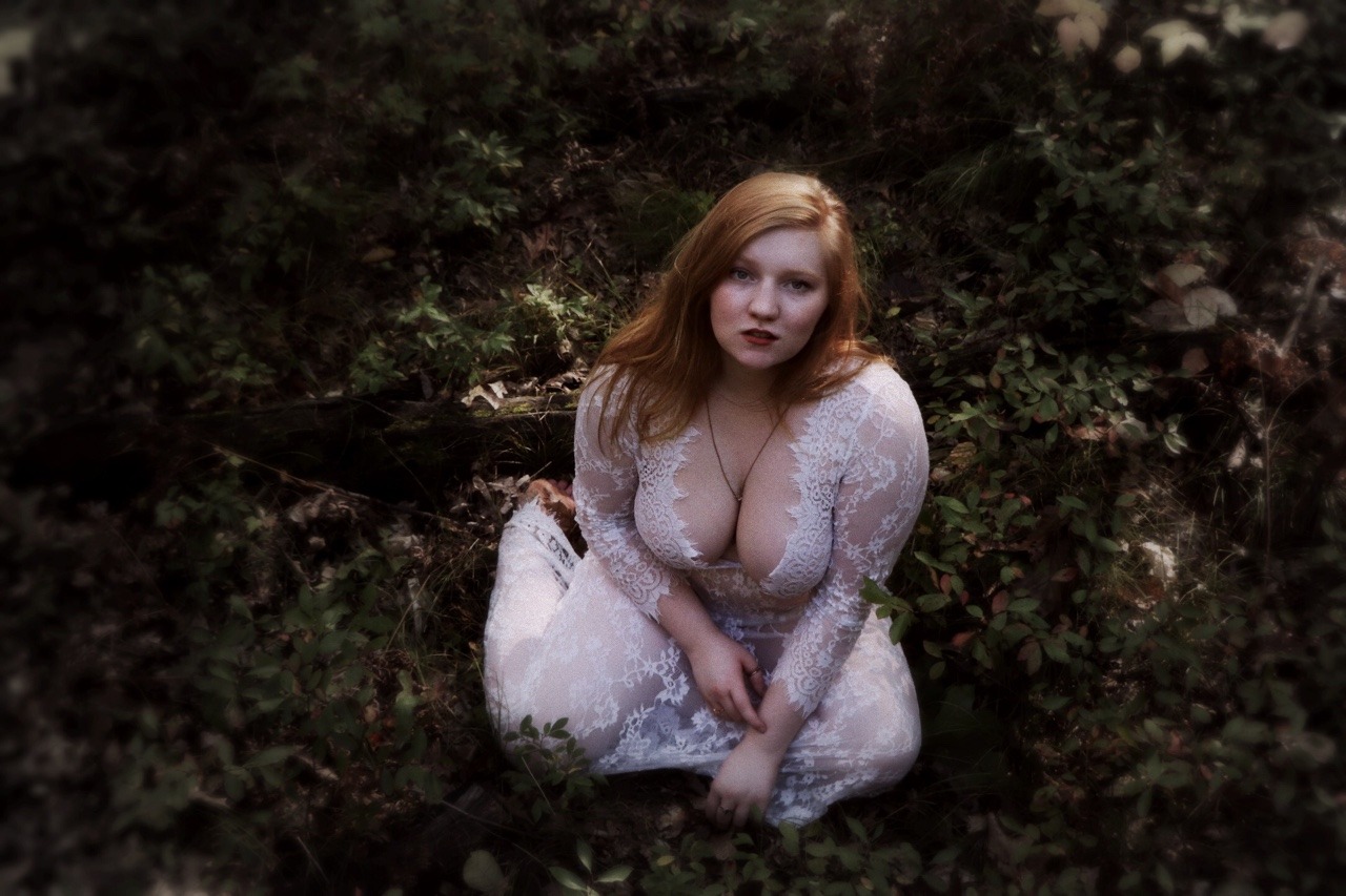 magickginger:  In my natural habitat: lace and a forest Lansing, MI
