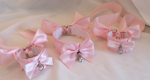 kittensplaypenshop:  Reminds me of bubble gum,not sure why :P 