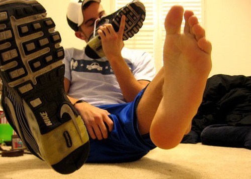 sneax sox and the hairy men
