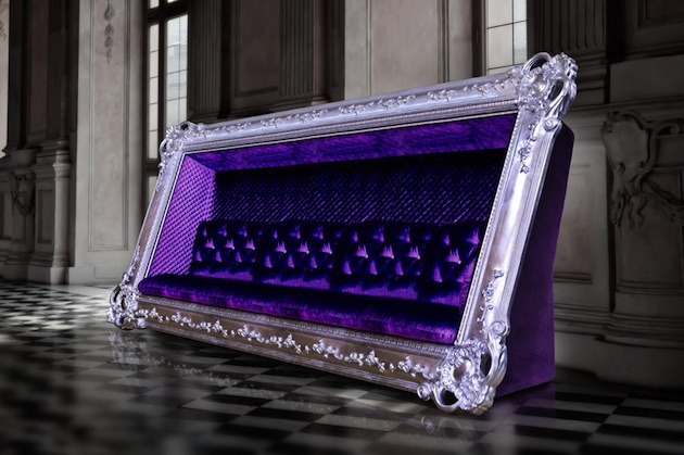 gothiccharmschool:  theblacklacedandy:  jhenne-bean:  wacky-thoughts:  ORNATE FRAME