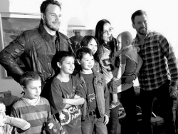 forassgard: Chris Pratt and Chris Evans visiting