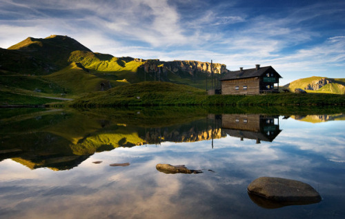 by Jakub Polomski (via Austrian Alps on Photography Served)