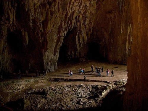 atlasobscura: SKOCJAN CAVES -SKOCJAN, SLOVENIA Often referred to as the “Underground Grand Canyon,” 