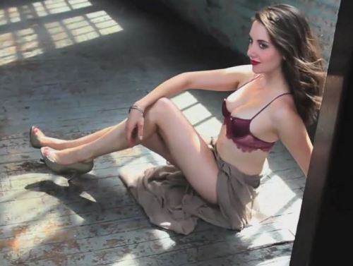 Porn photo celeblegs:  Alison Brie