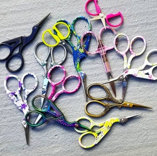 morby: milesyart: craftinggeek: I *may* have a problem… #scissors #crossstitch #xstitch #embr