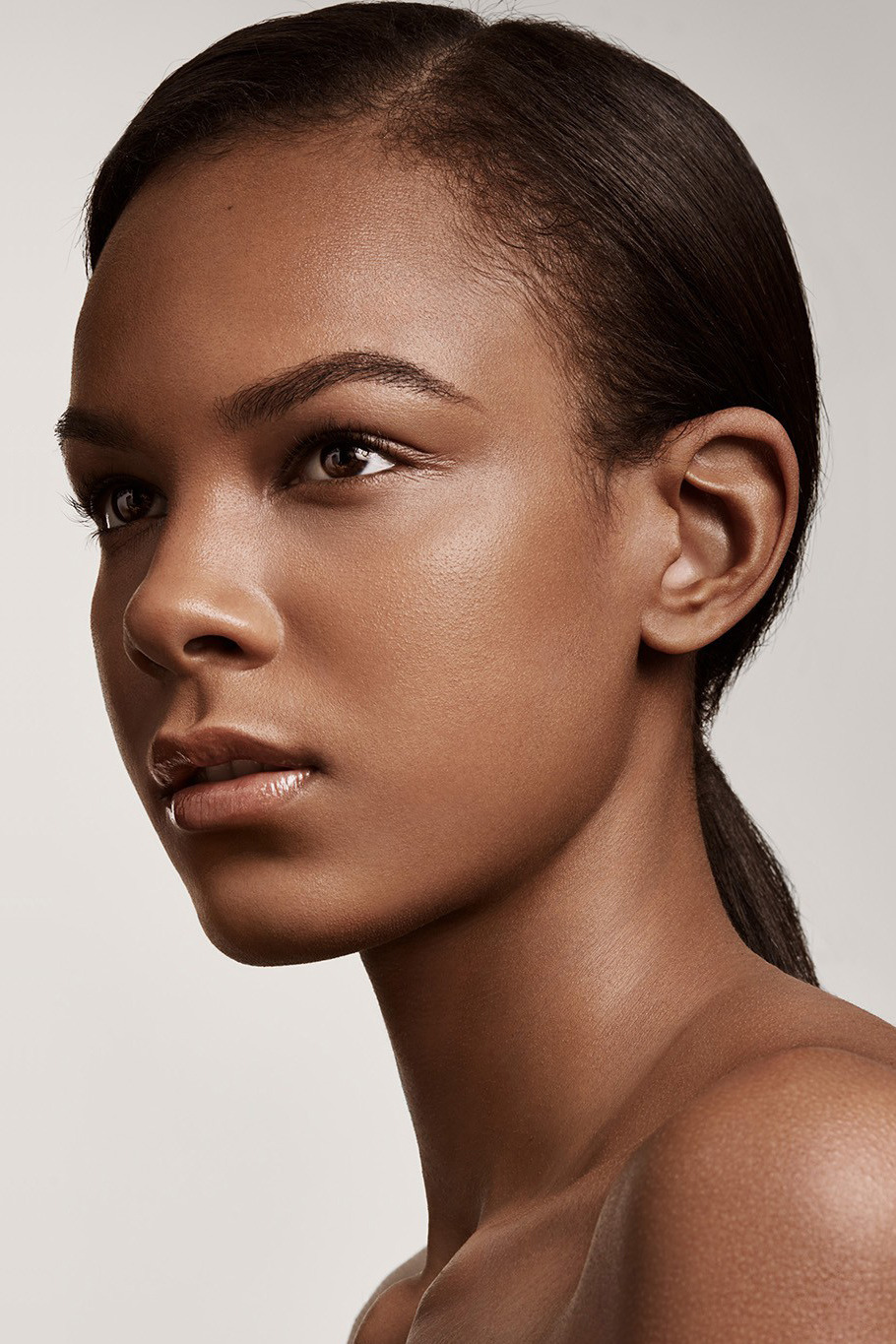 Represented models. - FENTY BEAUTY by Rihanna Model: Emely Montero