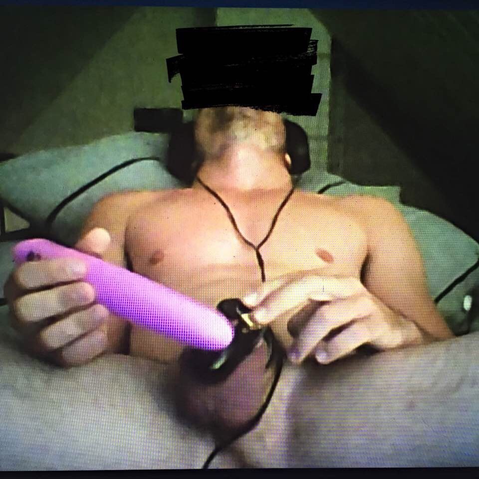 chastityboy21:  itsprincesscharlie:  Puppy seems to be enjoying tonight’s Skype