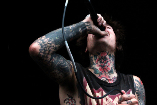 ineedtofindmywaybacktothestart:  Bring Me The Horizon by allegra-louise on Flickr. 