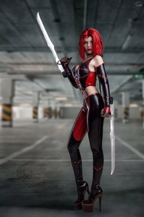 josephpmorganda:  your-geek-girls:  More BloodRayne!  Please bring her back open world 