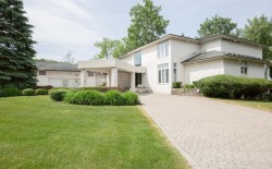 househunting:9,000/6br Waterford, MI