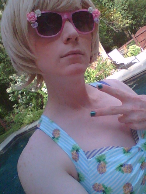 demigirlmaki:  So I put on this dress and suddenly I am become Mom  
