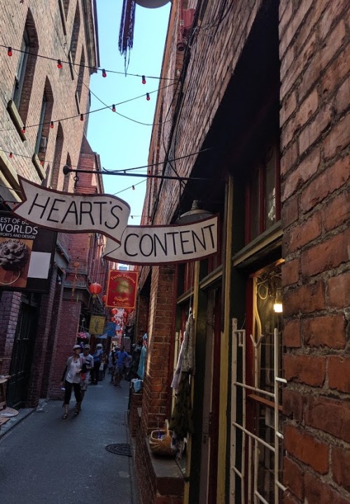sleeplesscitiies:Fan Tan Alley - Canada’s oldest Chinatown